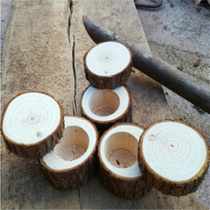 Boîte pour bagues à couvercle rotatif